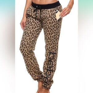 NWT Bebe Sleepwear Sweatpants. Women’s Medium. Leopard print.
